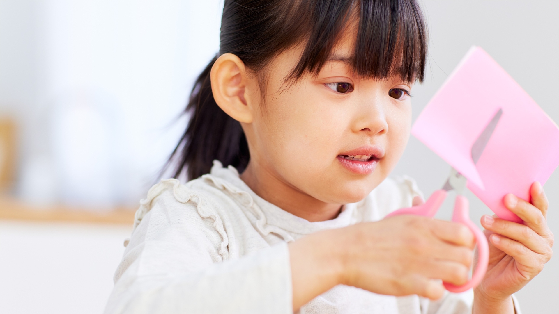 Fine Motor Milestones for Kids Aged 4–8